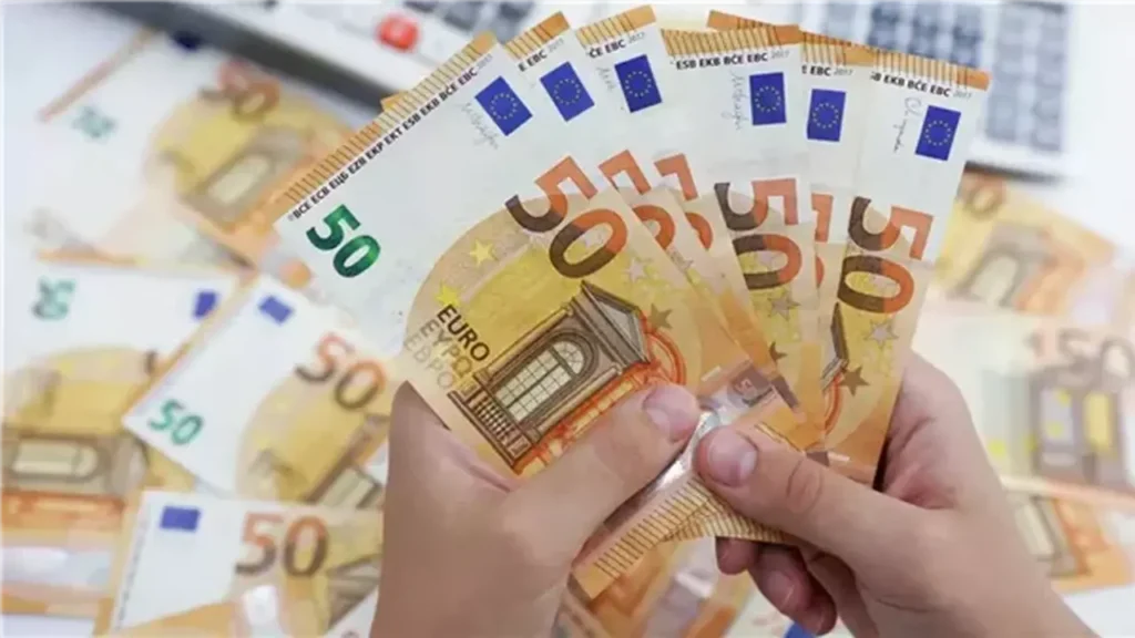 تأثير قرار المركزي الأوروبي بشأن الفائدة على سعر صرف اليورو مقابل الجنيه